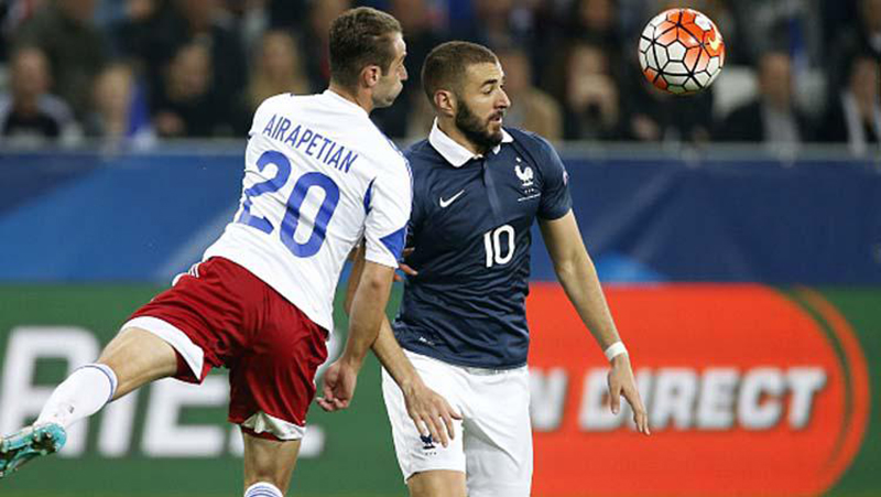 Karim Benzema (10) saat masih memperkuat Timnas Prancis. (AFP/MIRROR)